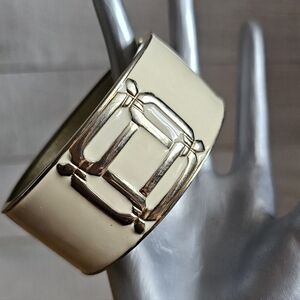 Vintage Cream Enamel And Pale Goldtone Clamper Bracelet. Modernist Bracelet.